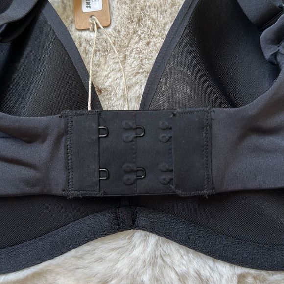 SKIMS Weightless Scoop Bra Onyx Size 36D - Picture 7 of 8